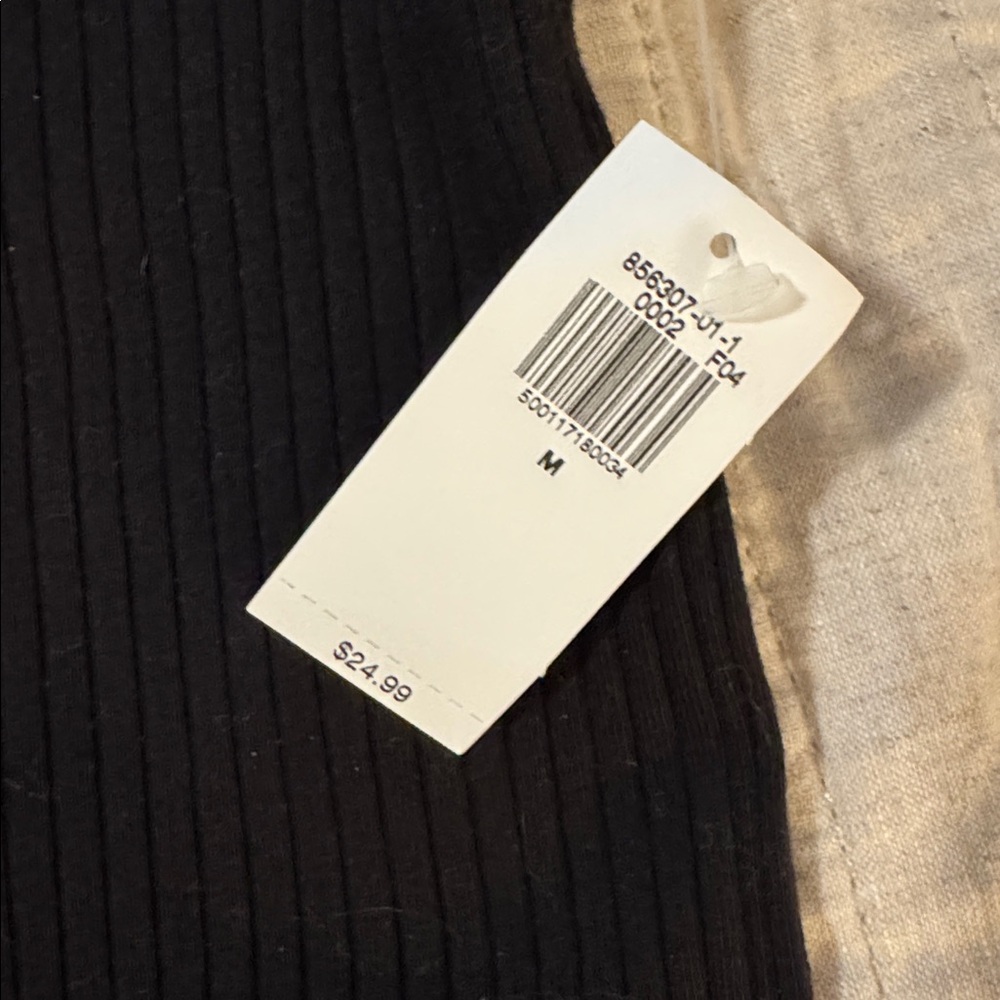 Old Navy Black Ribbed Top - Picture 4 of 5
